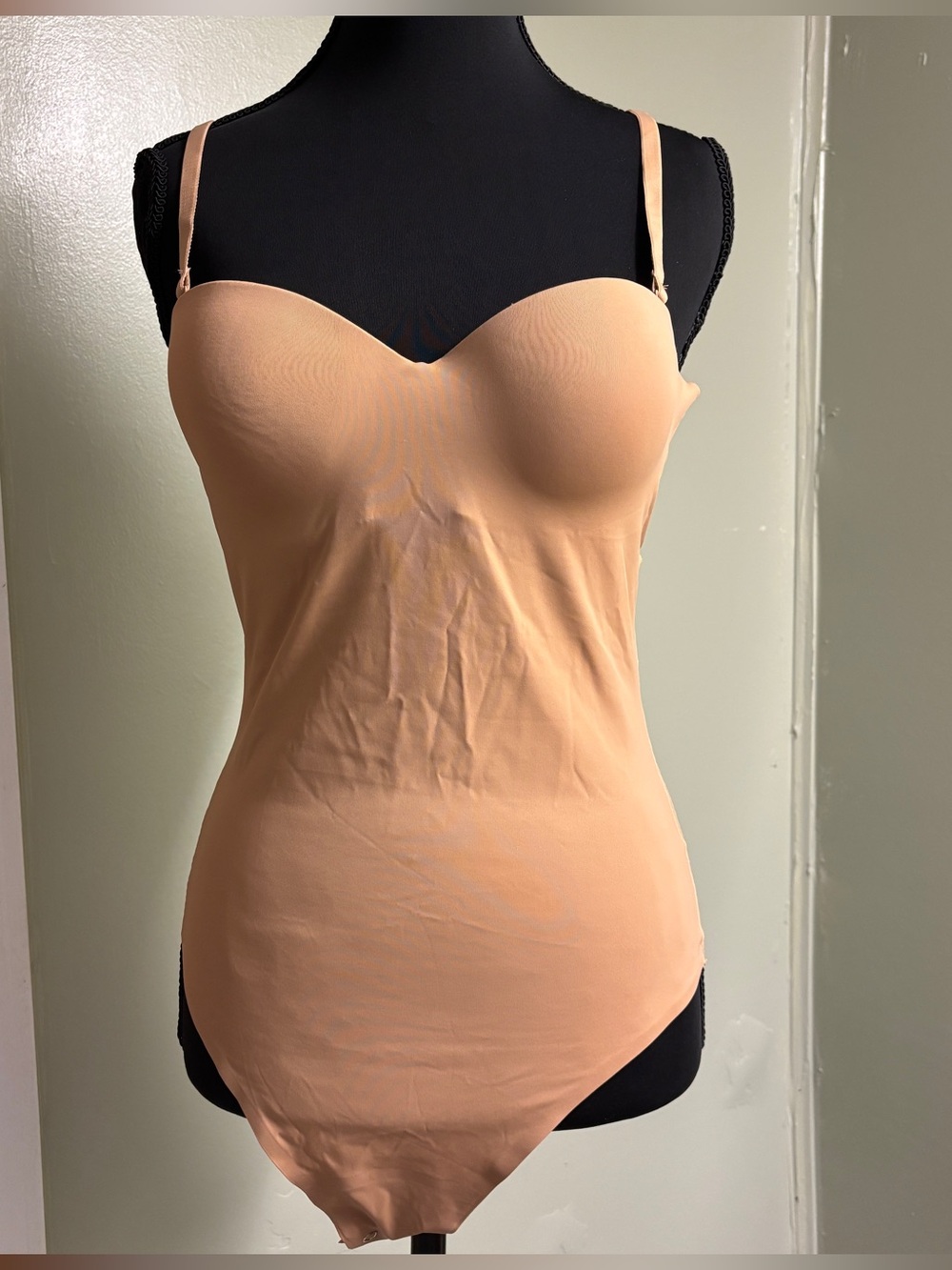 NWT Fashion Nova Nude/Beige Seamless Strapless Underwire Bodysuit Shapewear